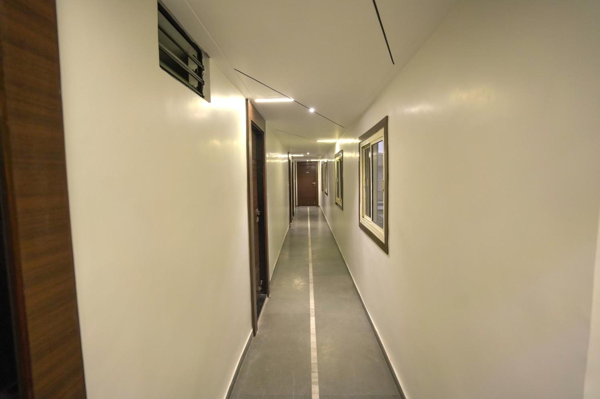 Hotel Shertown Ahmedabad Exterior photo